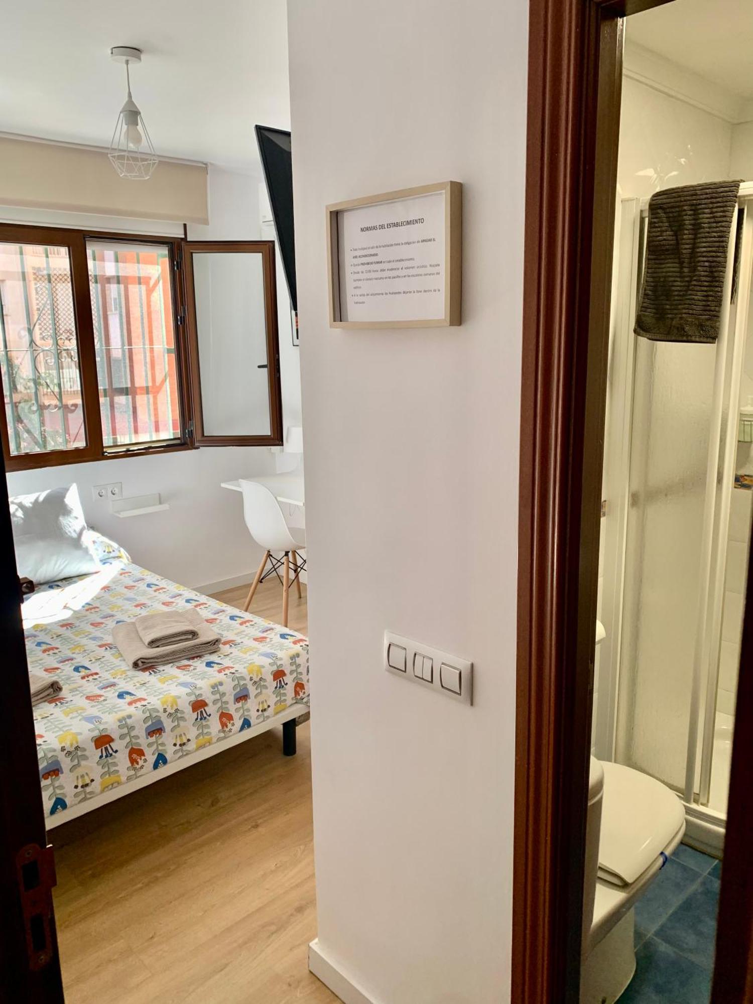 Habitacion Gonzalez มาลากา ภายนอก รูปภาพ